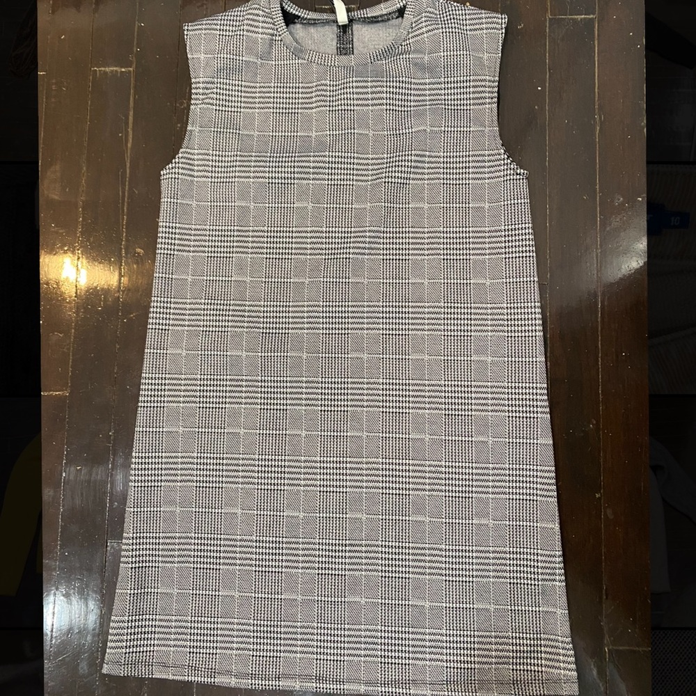 Black and White Women’s Dress